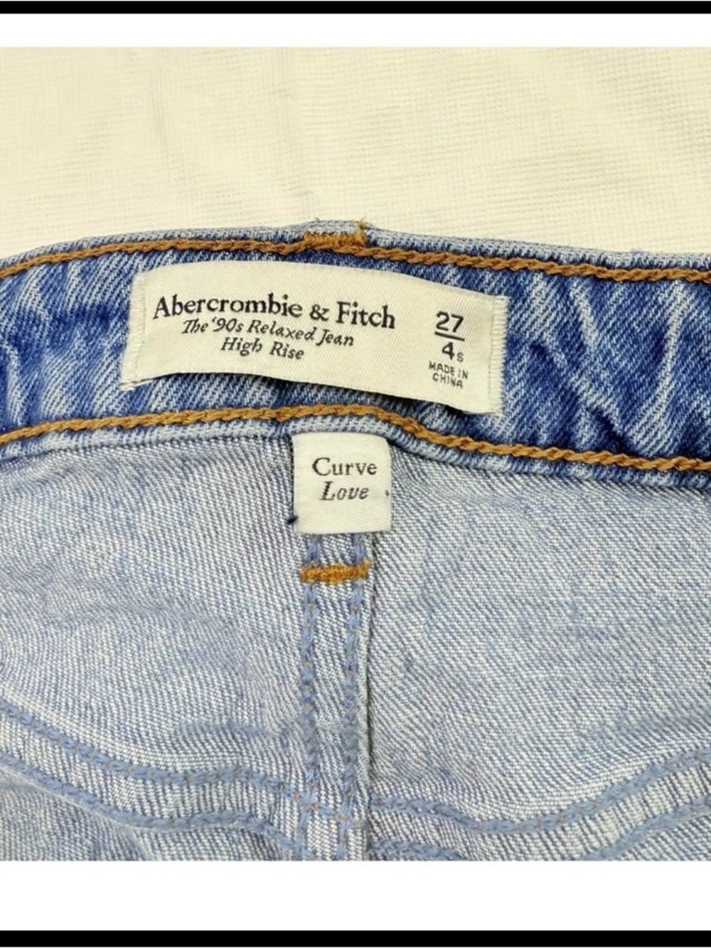 Abercrombie & Fitch High-Rise '90s Relaxed Curve Love Jeans